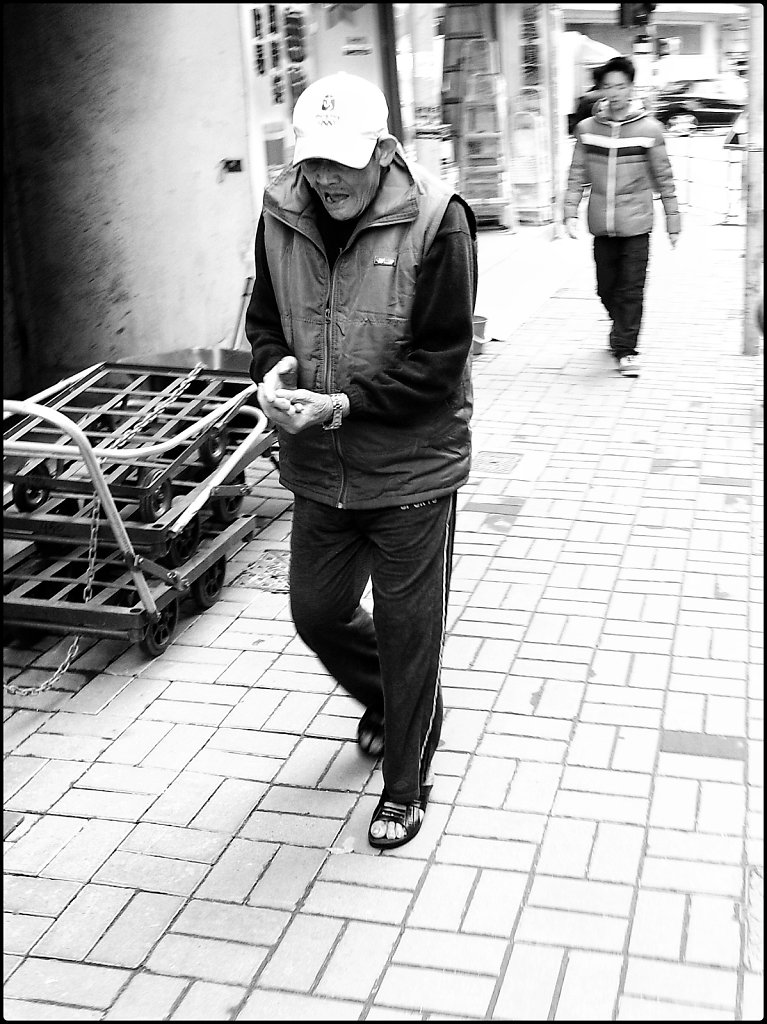 Freezing hands, Hong Kong